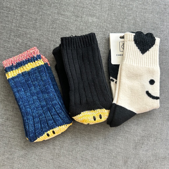 New Three Pairs - Smiley Face Cotton Socks for Women - Picture 2 of 9